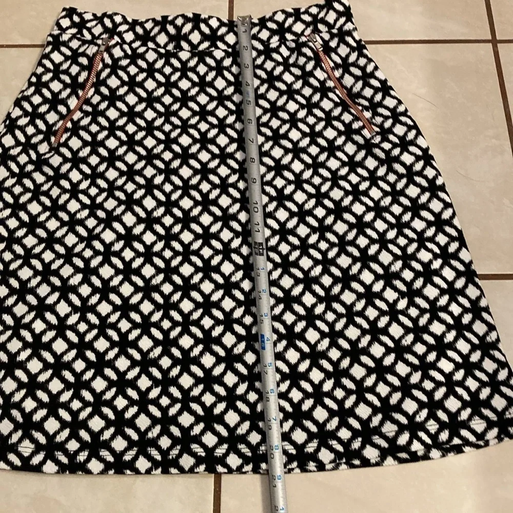 Lelis Black and White Skirt